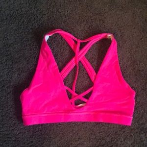 Buff bunny sports bra fuscia